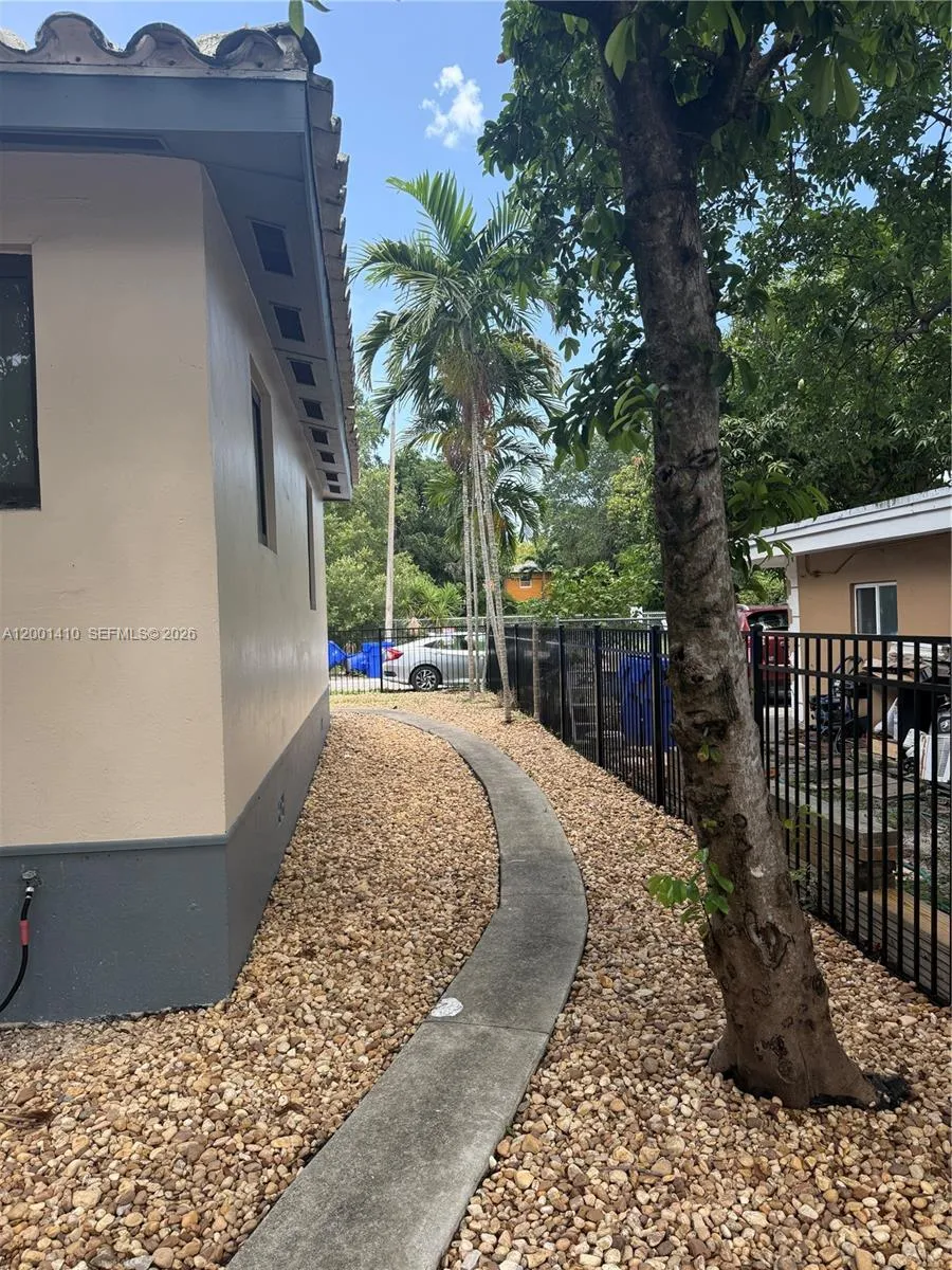 Property photo 44