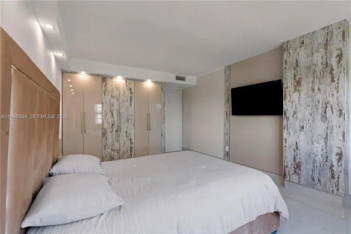 2-nd bedroom