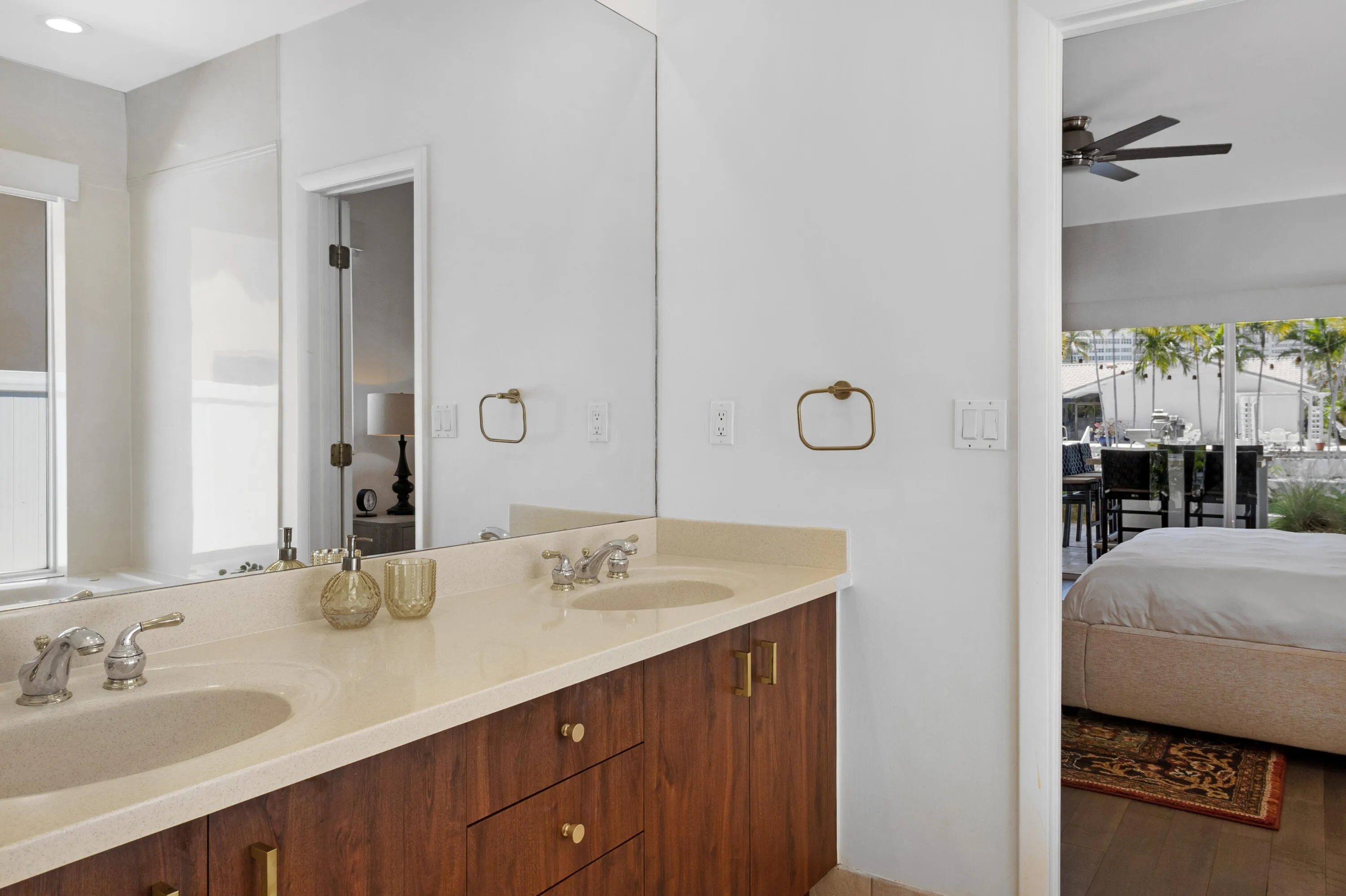 33_accutour_3312 ne 39th st -033