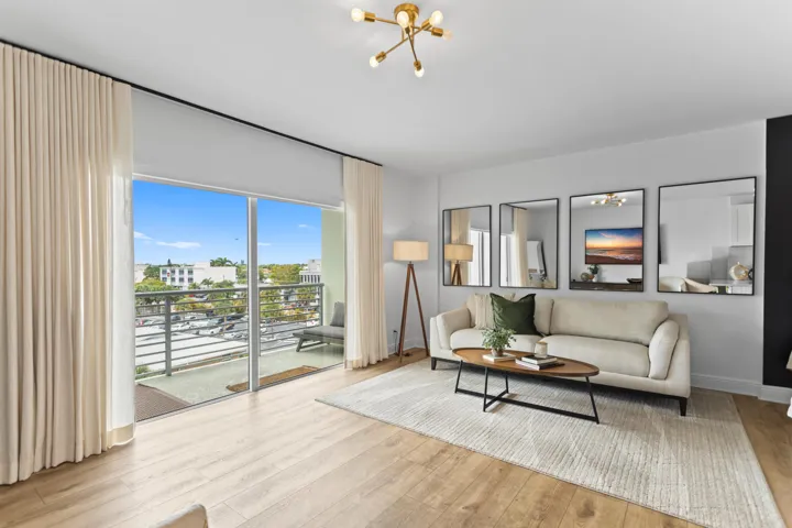 Living Balcony C5