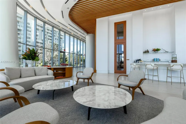 Owner's lounge