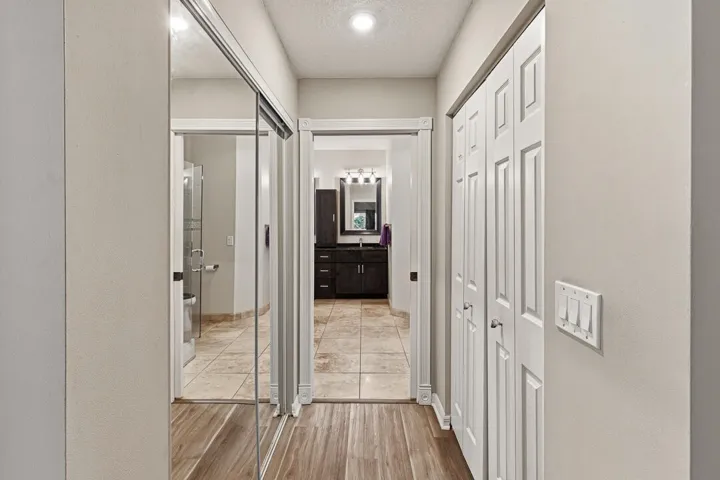 7213 SE Magellan Lane-36