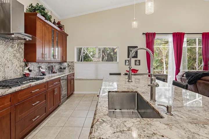 7213 SE Magellan Lane-22