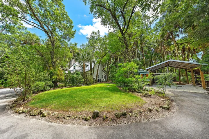 15740 99th St N-33