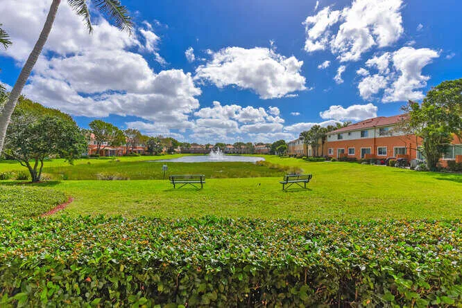 7401 Sarentino Ln Boynton-small-045-011-