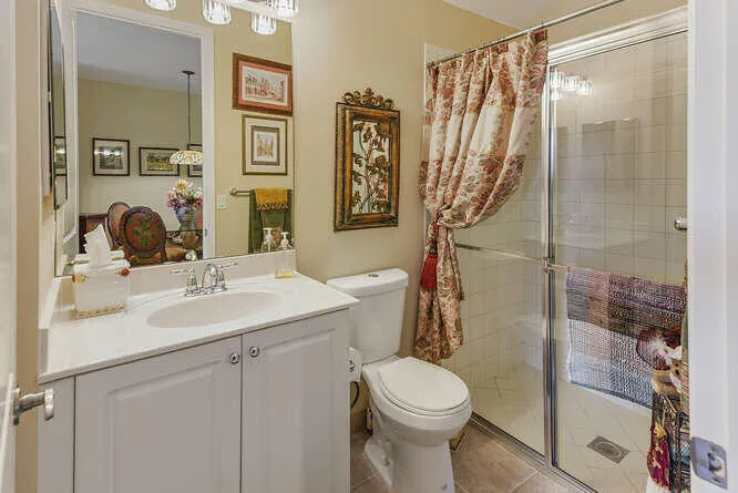 ist. foor full bathroom.