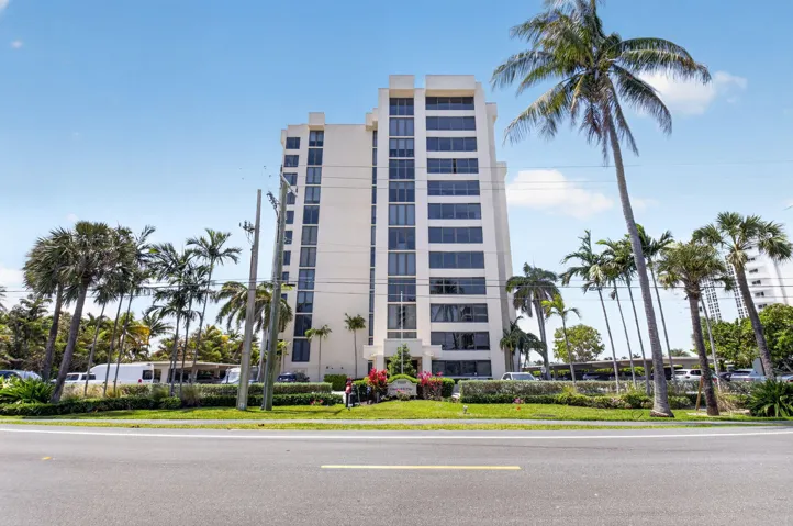 2220 S Ocean Blvd