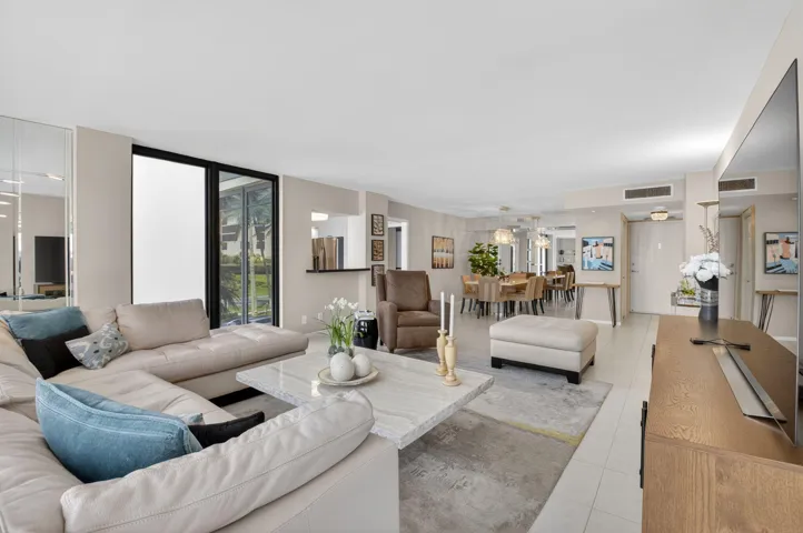 Large entertaining space