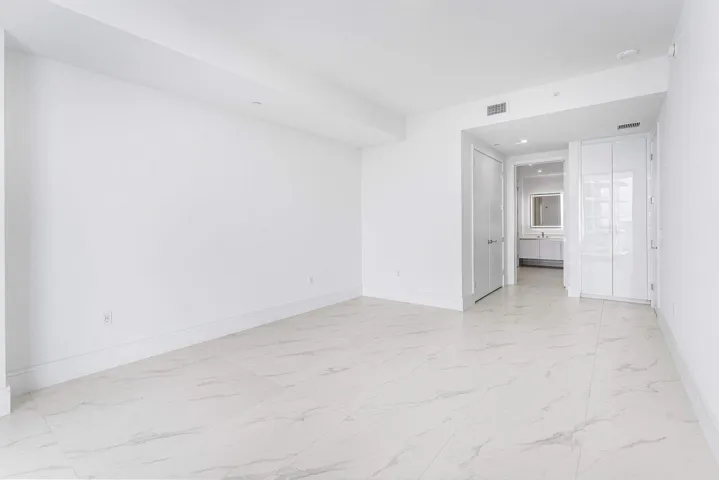015-220LakeShoreDrive-1415-LakePark-FL-3