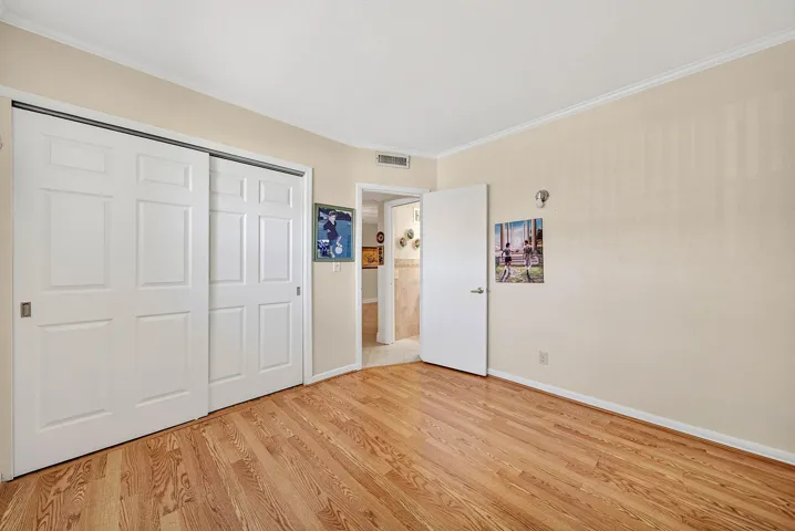 2nd Full Bedroom - reach in closet