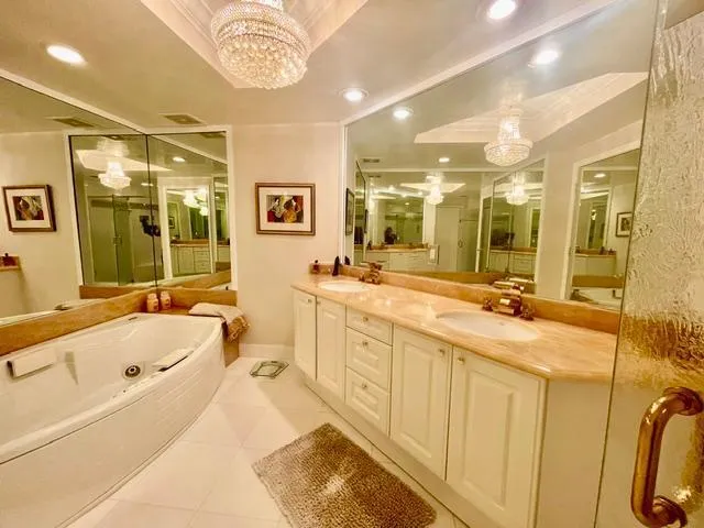 toscan main bathroom