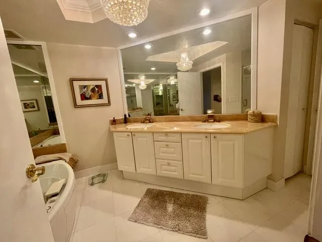 toscan main vanity