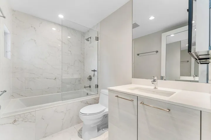 Guest Ensuite Bath