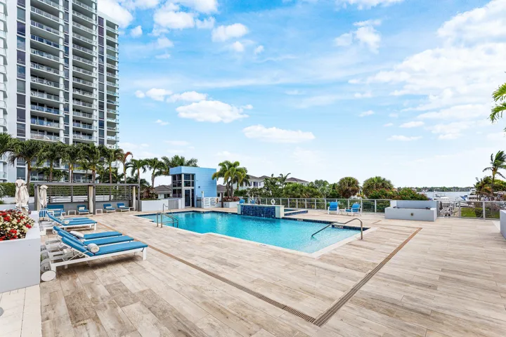 Expansive Pool Deck w Spa
