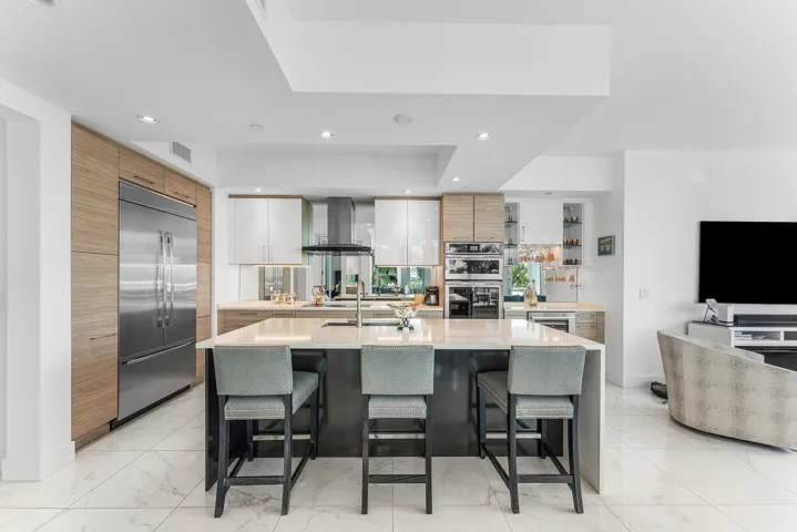 Open Kitchen