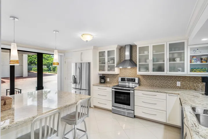 STAINLESS STEEL APPLIANCES