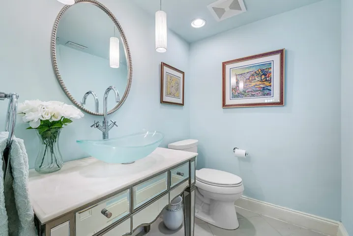 COASTAL VIBE POWDER ROOM