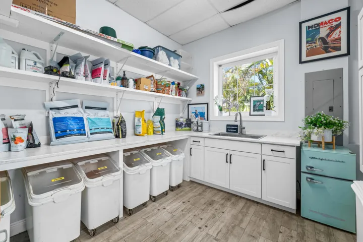 15161 Collecting Canal Rd-print-102-024-