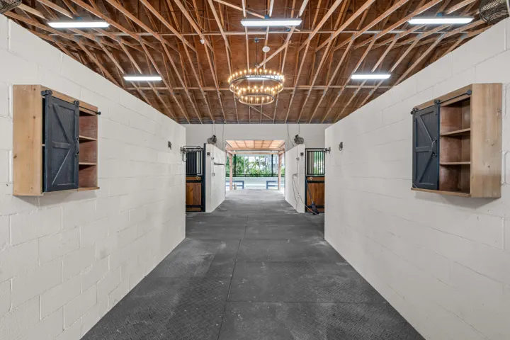 Barn One- 12 Stalls