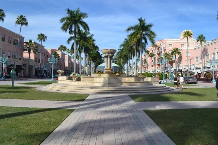 1 Mizner Fountains
