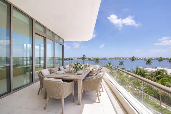 STAGED Exterior
