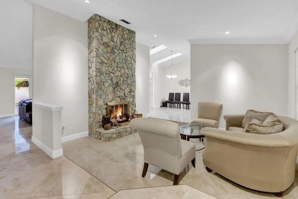 Living Room - 1