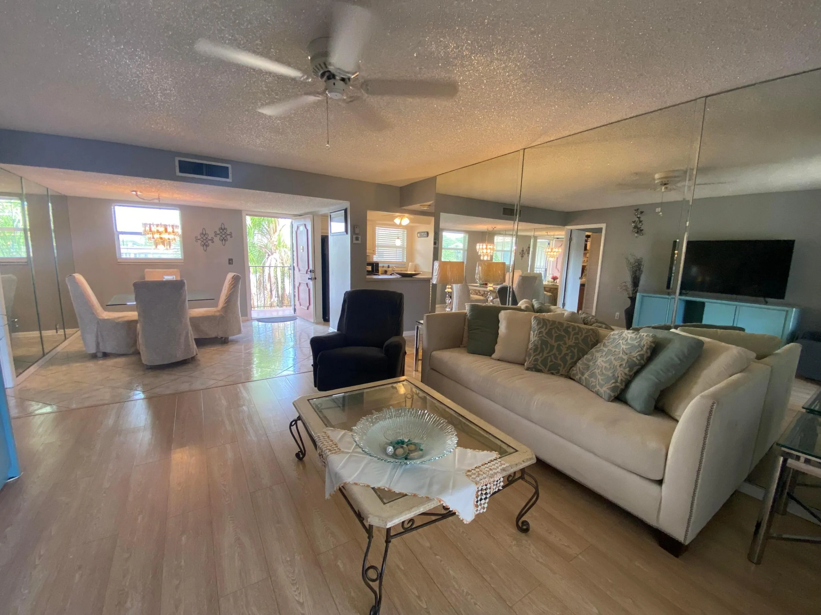 Living/dining open concept