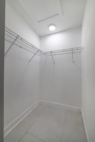 Bedroom2-Closet