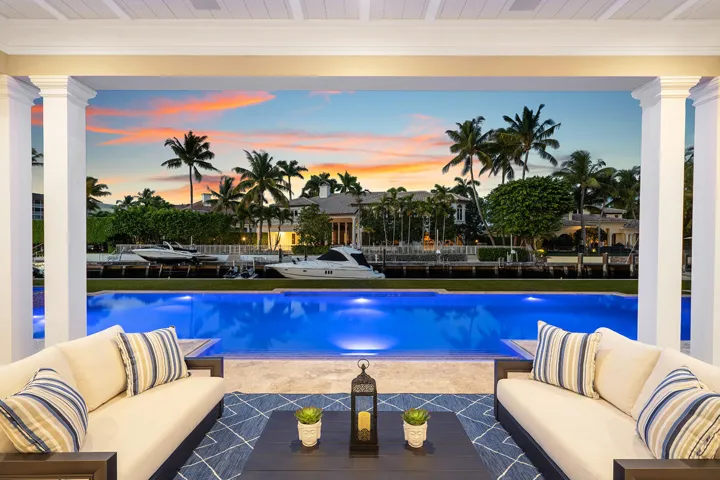 133_Coconut_Palm_Road_Dusk_03