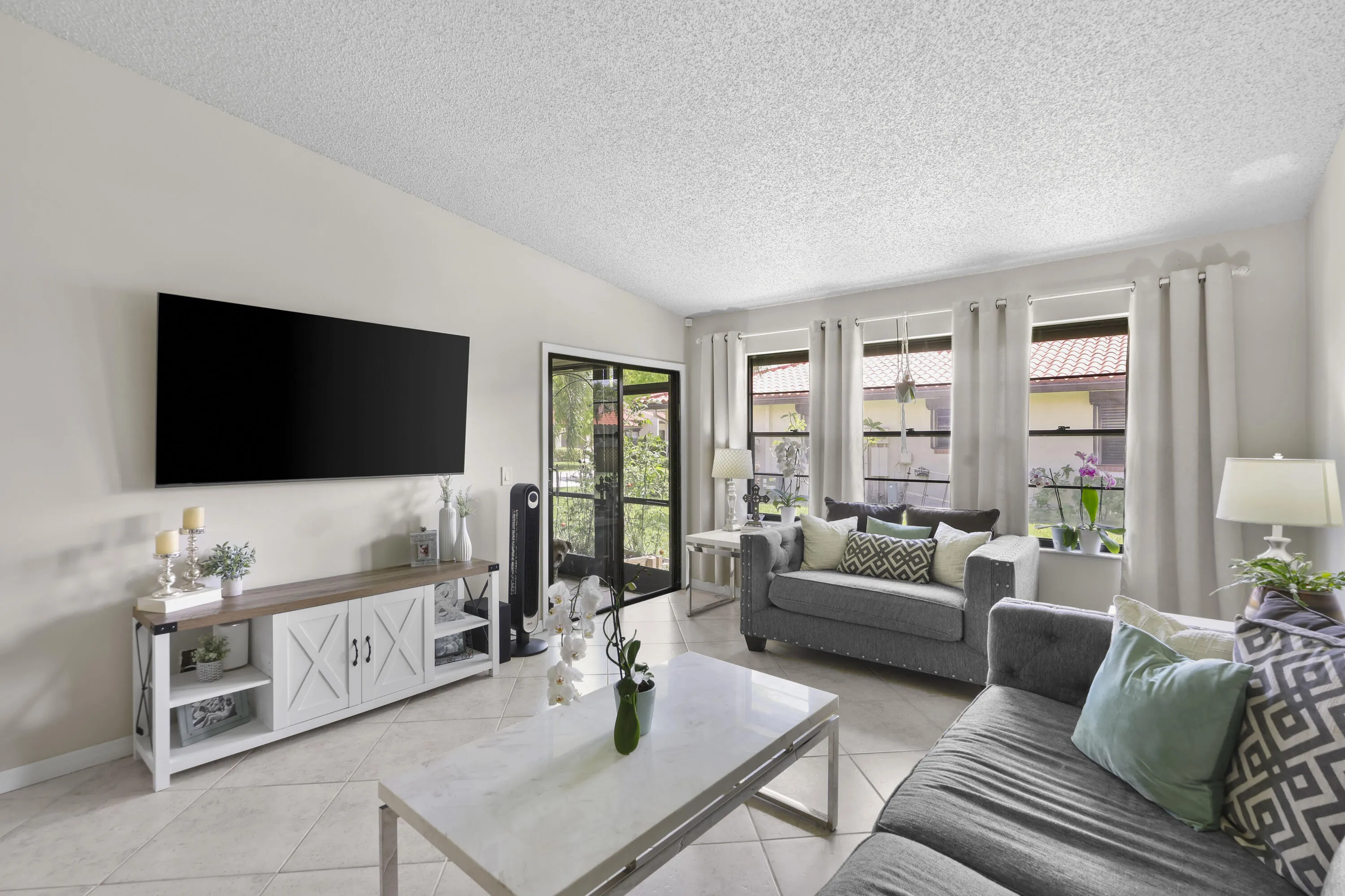 39 Bethesda Park Circle - 7.jpg-FULL