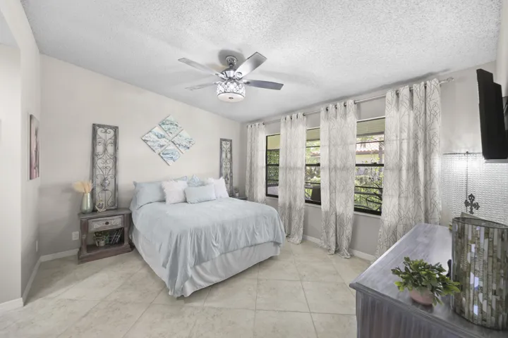 39 Bethesda Park Circle - 24.jpg-FULL