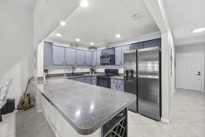 39 Bethesda Park Circle - 17.jpg-FULL