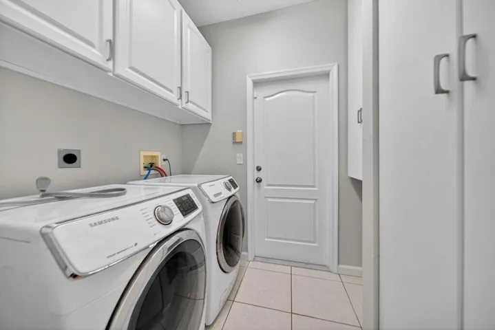 laundry1.jpg-SMALL