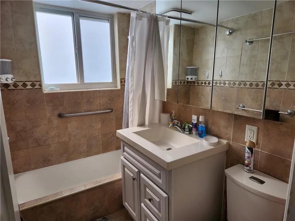Bathroom1