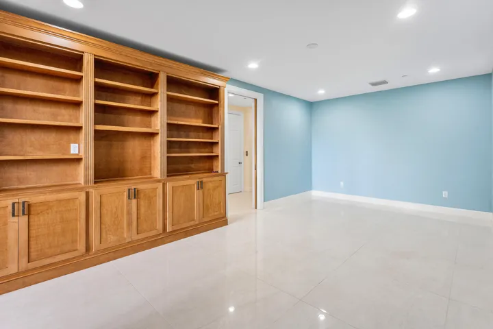 1st Floor Flex Room (4th Bedroom)