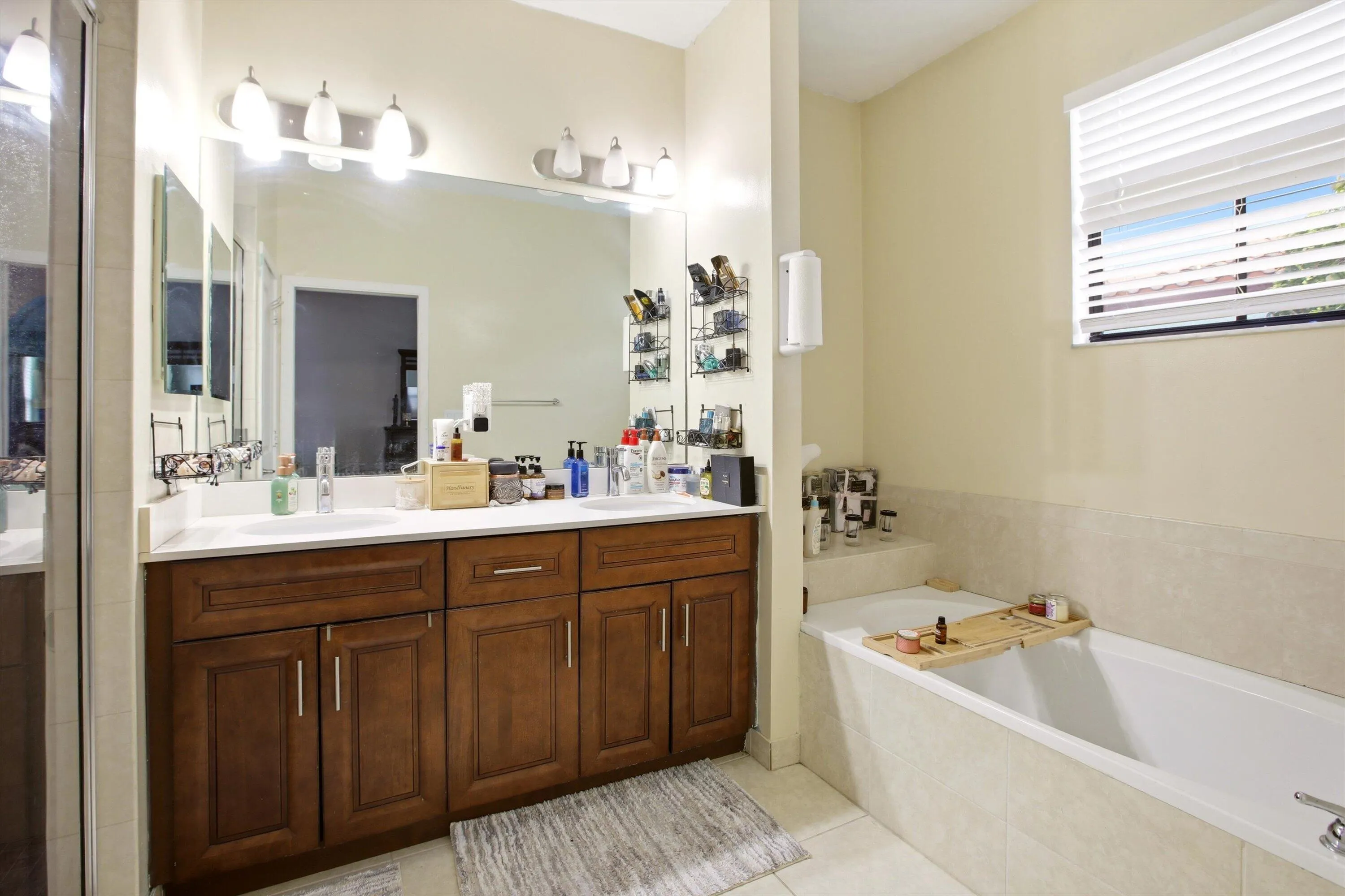 16-Property Photo 016
