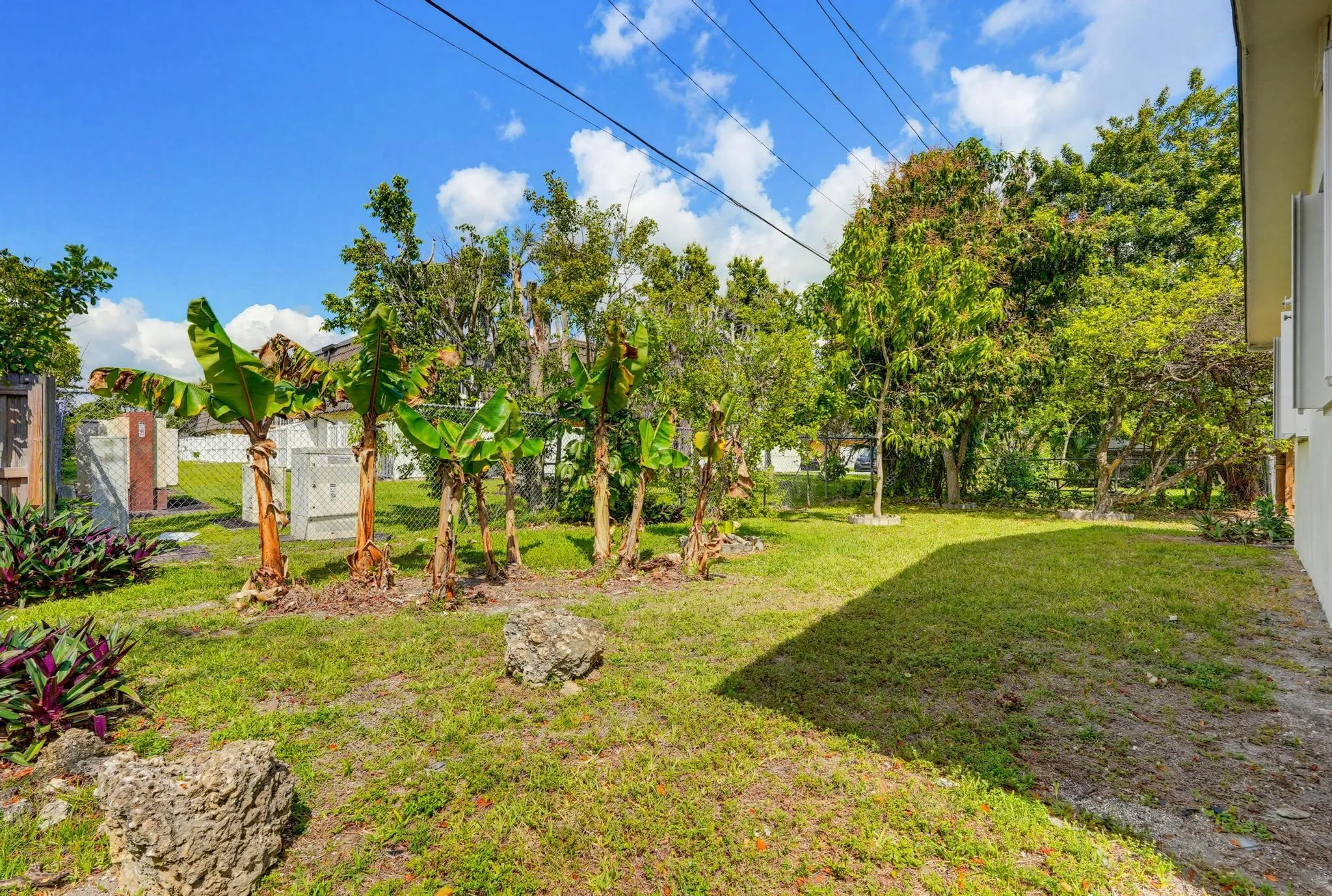Your own adult and children play yard!