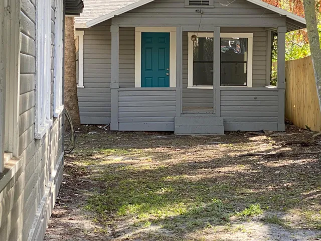 Rear House 3BD 1 BA