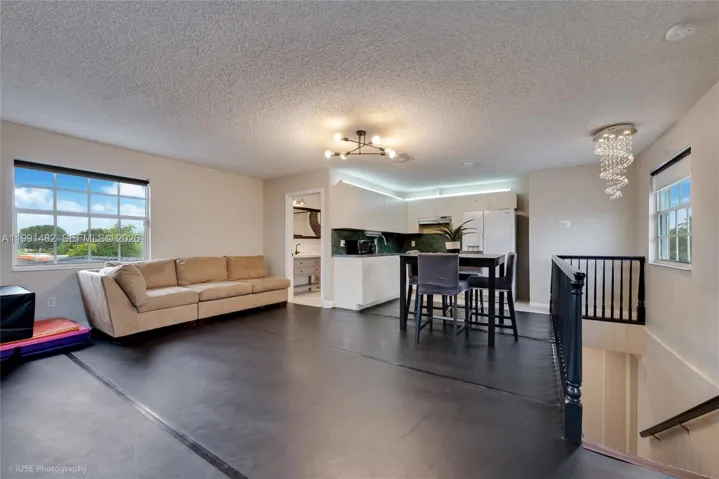 Flexible Living + Income PotentialPrivate-entry in-law suite ideal for extended family, guests, or rental income.