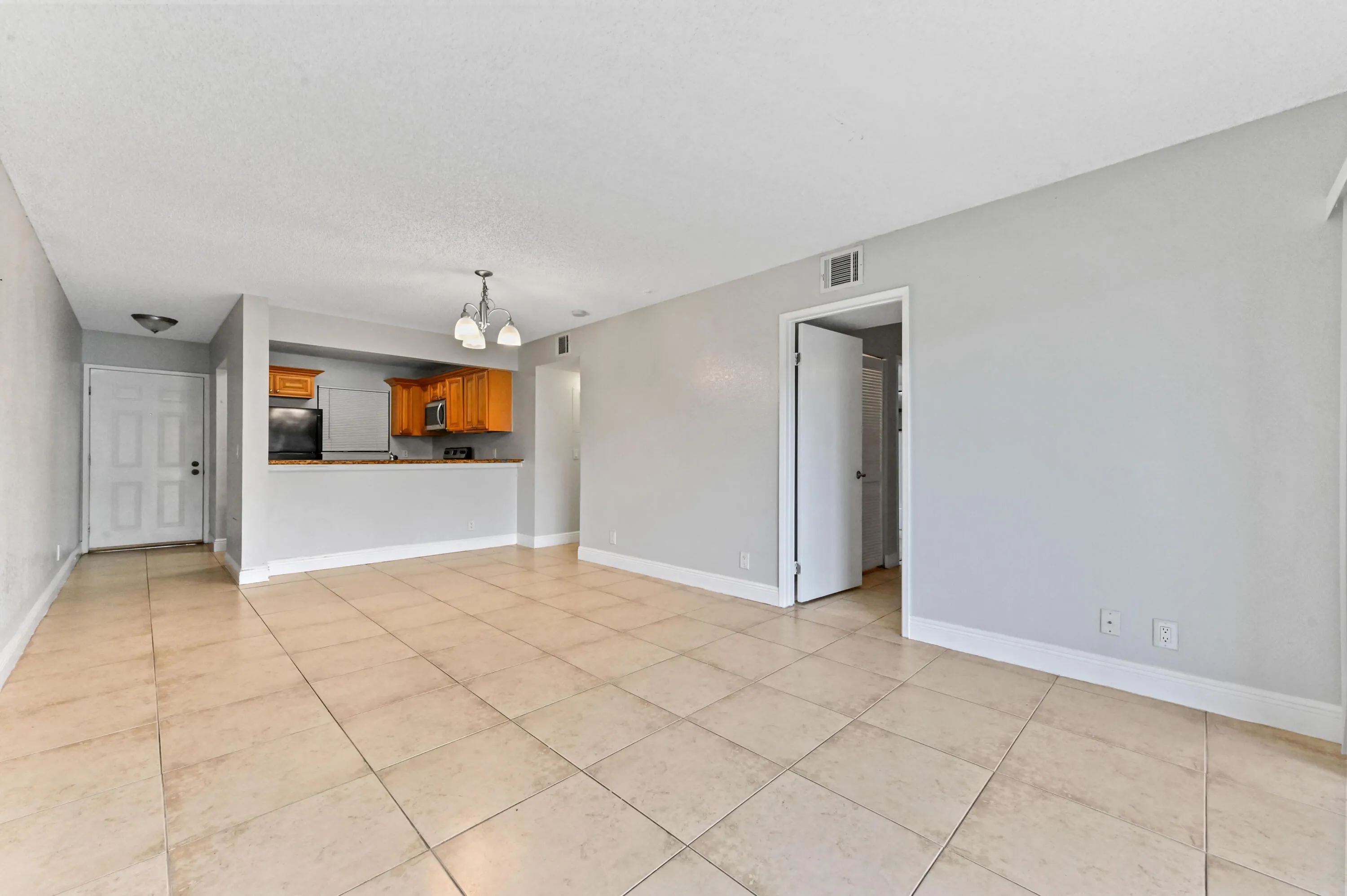 09 Living Room 03