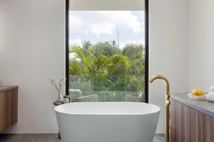Primar Bathroom