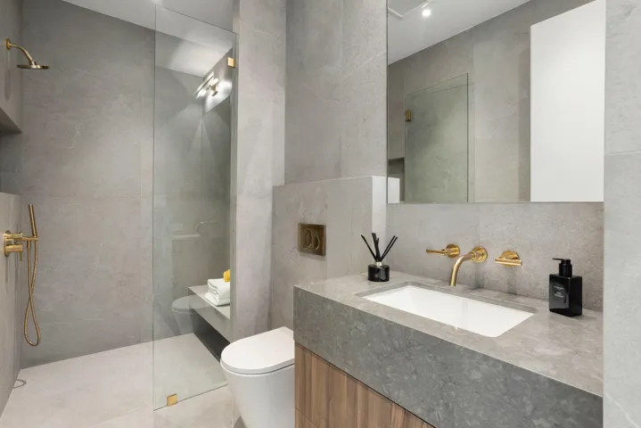 Bathroom #4