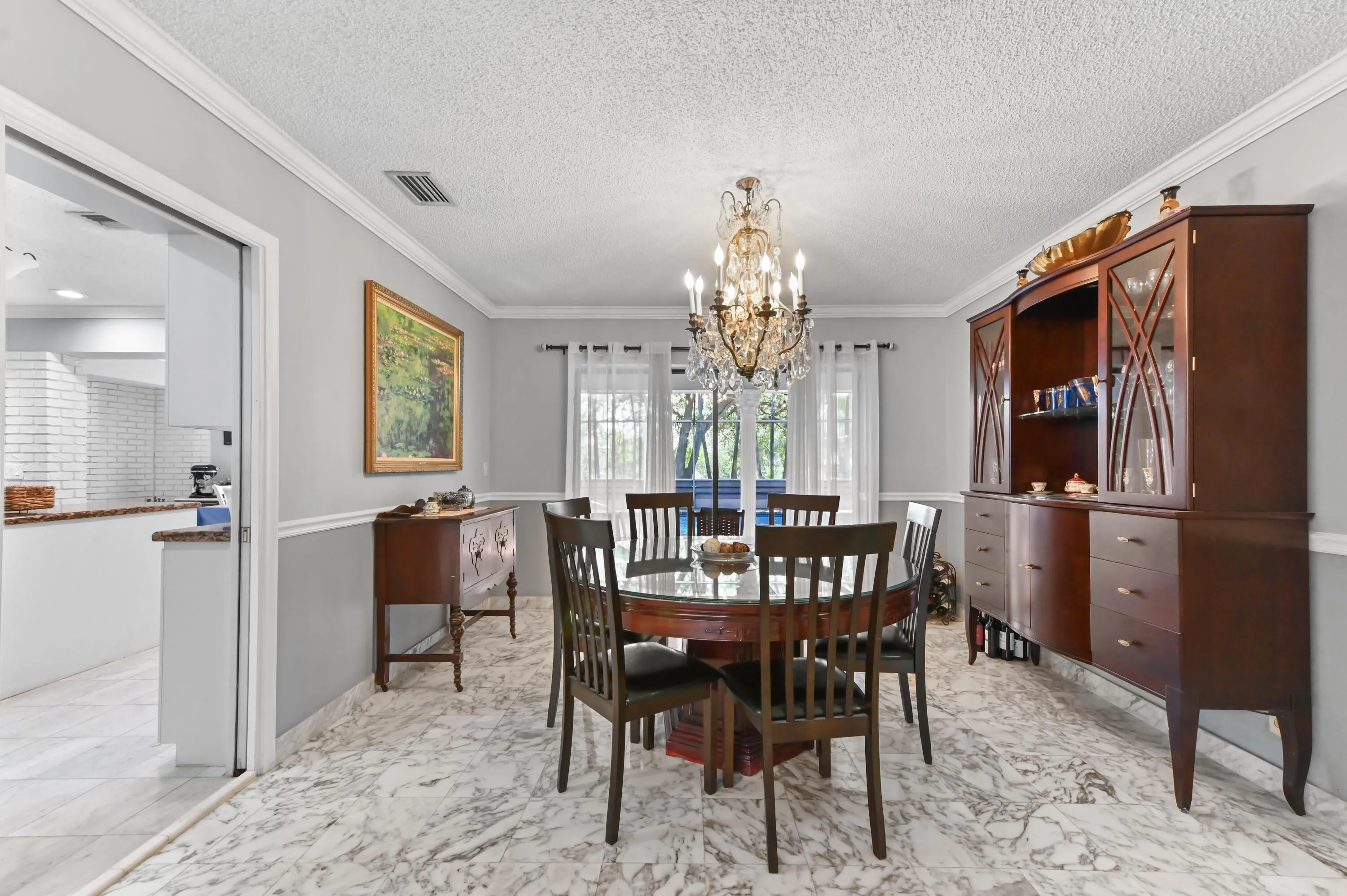 11 dining room 01