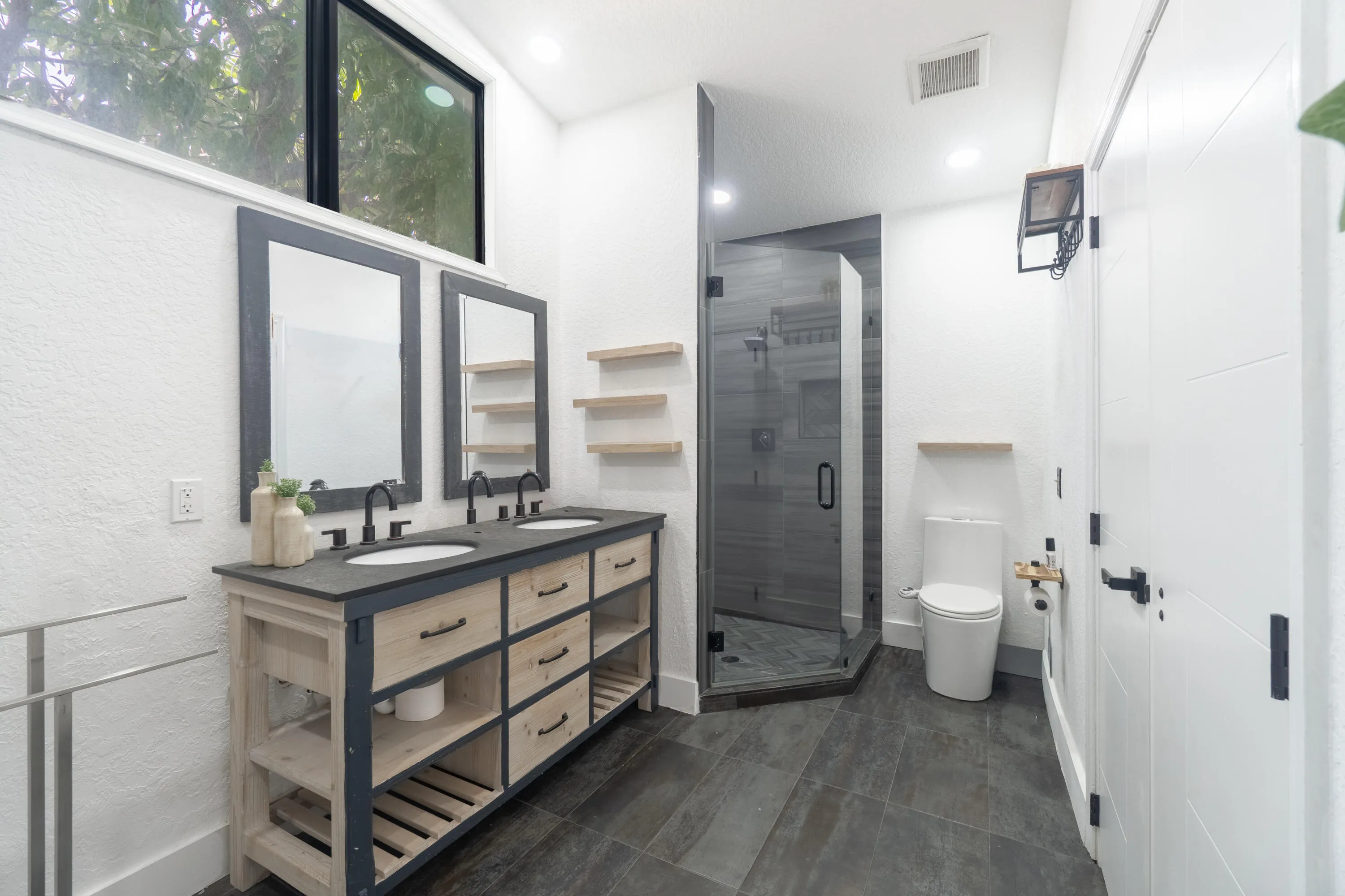 2878 NE 26St-31