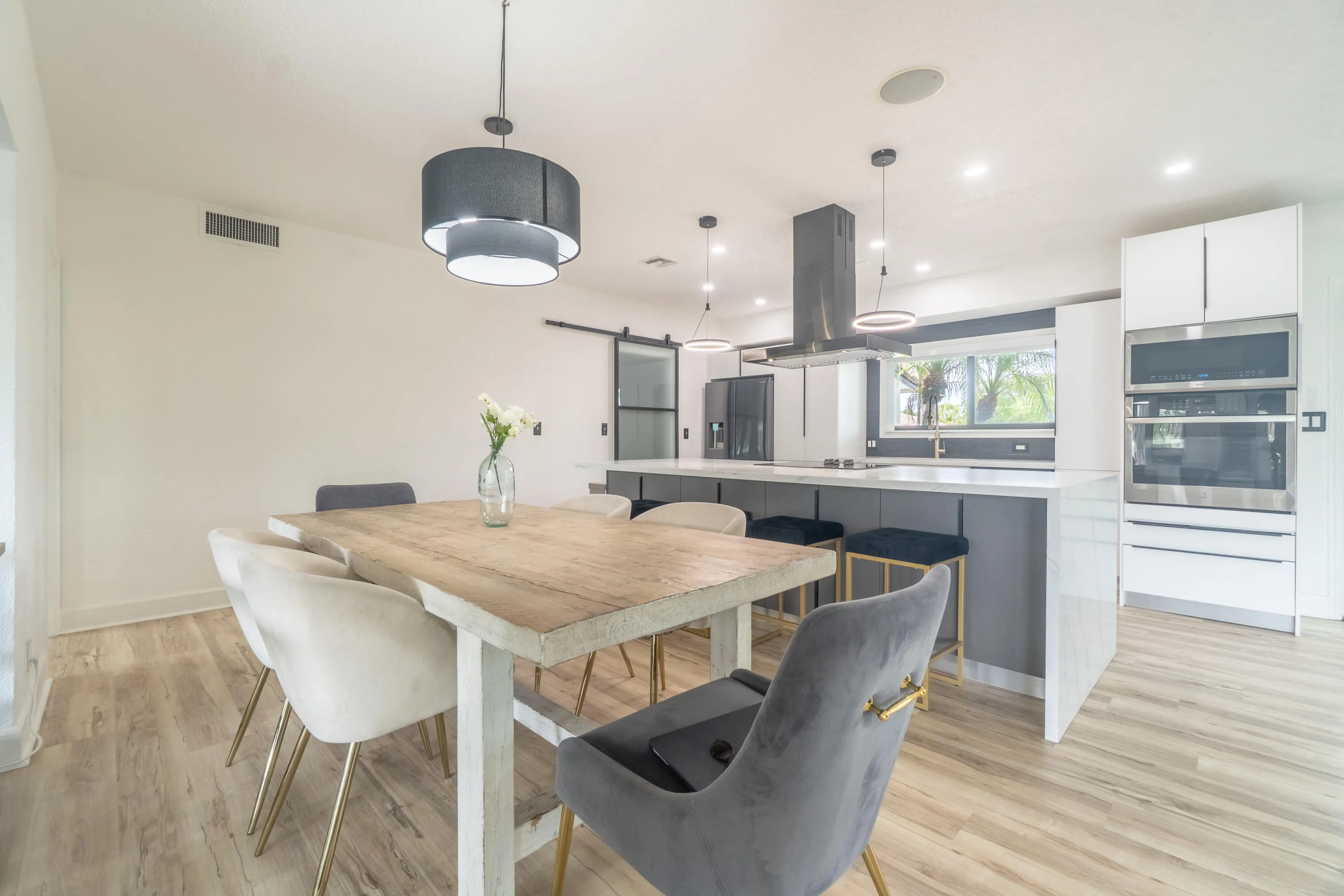 2878 NE 26St-9