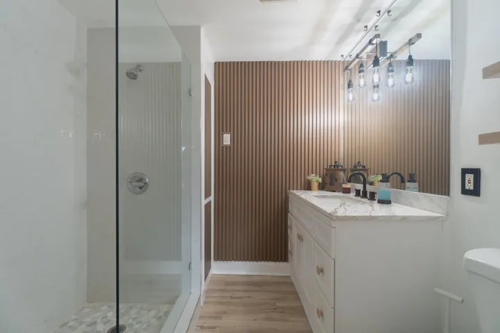 2878 NE 26St-1