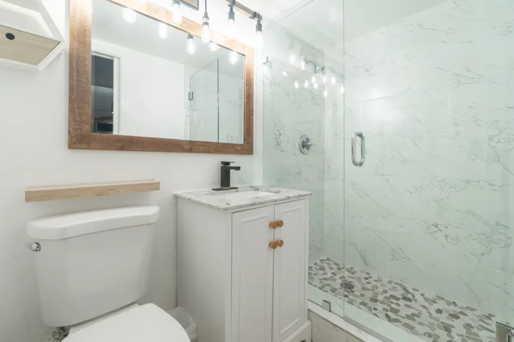 2878 NE 26St-43