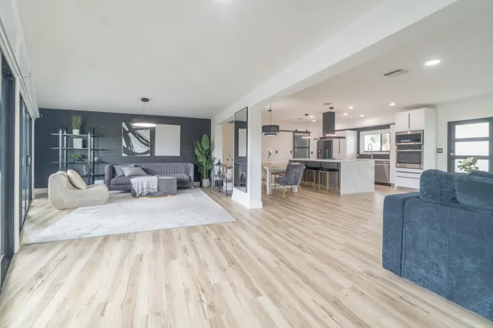 2878 NE 26St-7