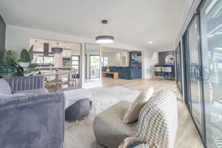 2878 NE 26St-5