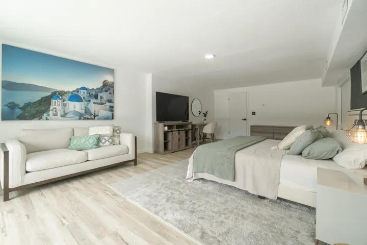 2878 NE 26St-42
